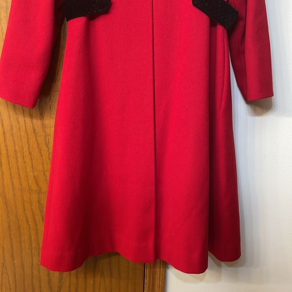 ROTHSCHILD NWT Girls Size 14 Red Wool Coat Black Velvet Details collar - Picture 9 of 12